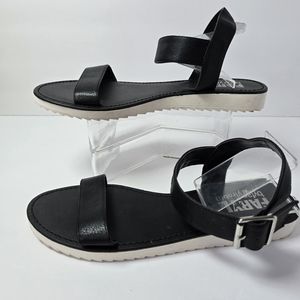 Faryl by Faryrobin women's buckle and strap sandals size 7 in black